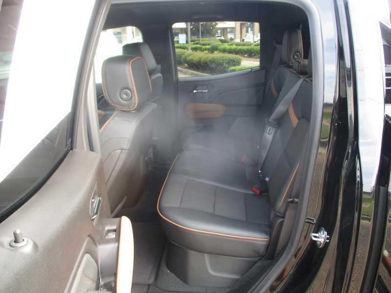 GMC Canyon AT4 Crew Cab 4WD 2025 GMC Canyon AT4 Crew Cab 4WD 2025