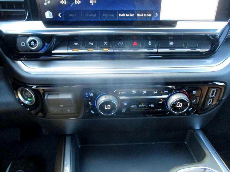 Chevrolet Silverado 1500 High Country Crew Cab 4WD 2025 Chevrolet Silverado 1500 High Country Crew Cab 4WD 2025