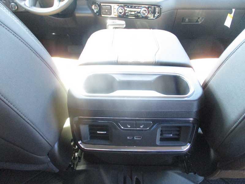 Chevrolet Silverado 1500 High Country Crew Cab 4WD 2025 Chevrolet Silverado 1500 High Country Crew Cab 4WD 2025