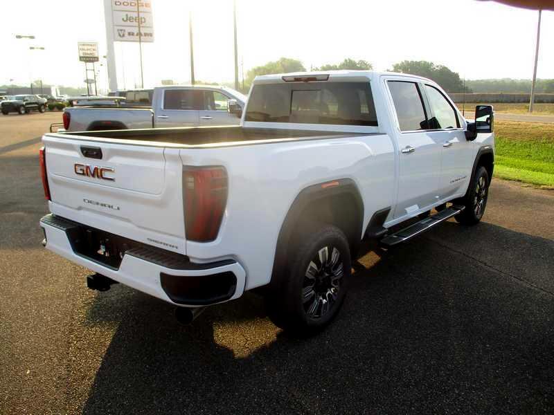 GMC Sierra 2500HD Denali Crew Cab 4WD SB 2025 GMC Sierra 2500HD Denali Crew Cab 4WD SB 2025