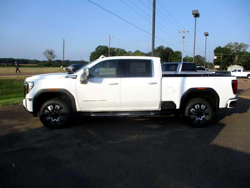 GMC Sierra 2500HD Denali Crew Cab 4WD SB 2025 GMC Sierra 2500HD Denali Crew Cab 4WD SB 2025