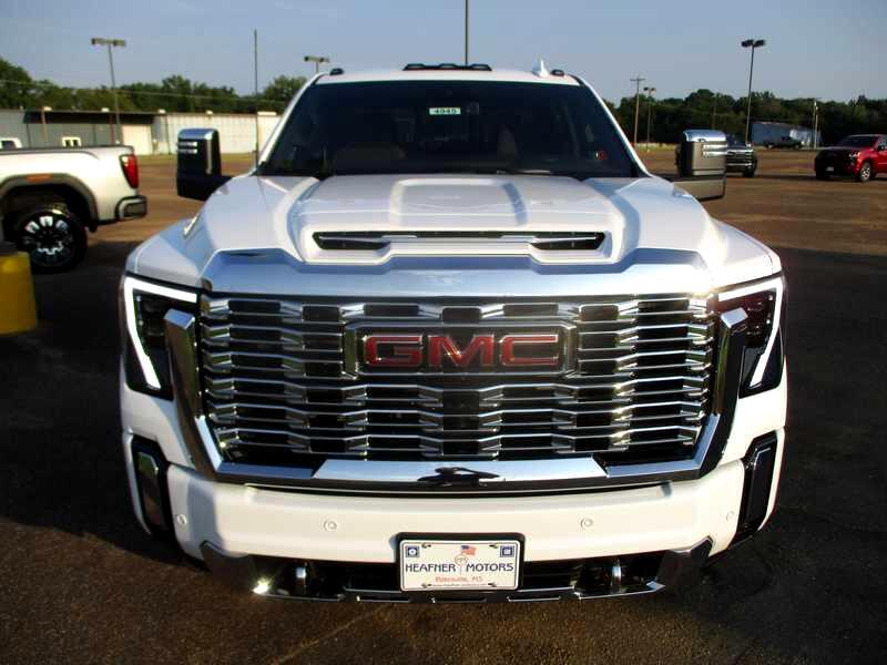 GMC Sierra 2500HD Denali Crew Cab 4WD SB 2025 GMC Sierra 2500HD Denali Crew Cab 4WD SB 2025