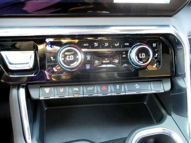 GMC Sierra 2500HD Denali Crew Cab 4WD SB 2025 GMC Sierra 2500HD Denali Crew Cab 4WD SB 2025