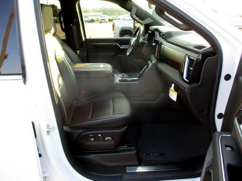 GMC Sierra 2500HD Denali Crew Cab 4WD SB 2025 GMC Sierra 2500HD Denali Crew Cab 4WD SB 2025