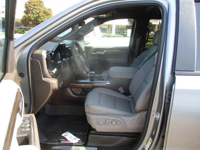 Chevrolet Silverado 1500 Trail Boss LT Crew Cab 4WD 2025 Chevrolet Silverado 1500 Trail Boss LT Crew Cab 4WD 2025