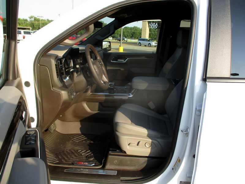 Chevrolet Silverado 1500 Trail Boss LT Crew Cab 4WD 2025 Chevrolet Silverado 1500 Trail Boss LT Crew Cab 4WD 2025