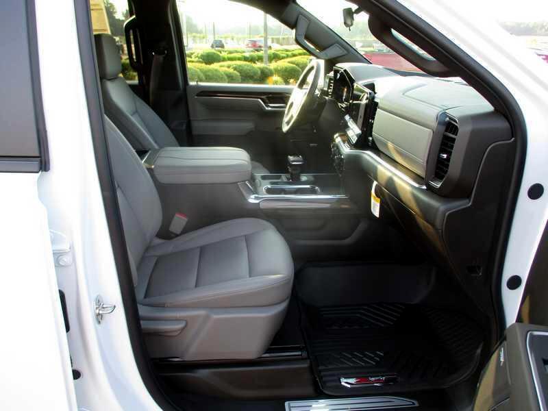 Chevrolet Silverado 1500 Trail Boss LT Crew Cab 4WD 2025 Chevrolet Silverado 1500 Trail Boss LT Crew Cab 4WD 2025