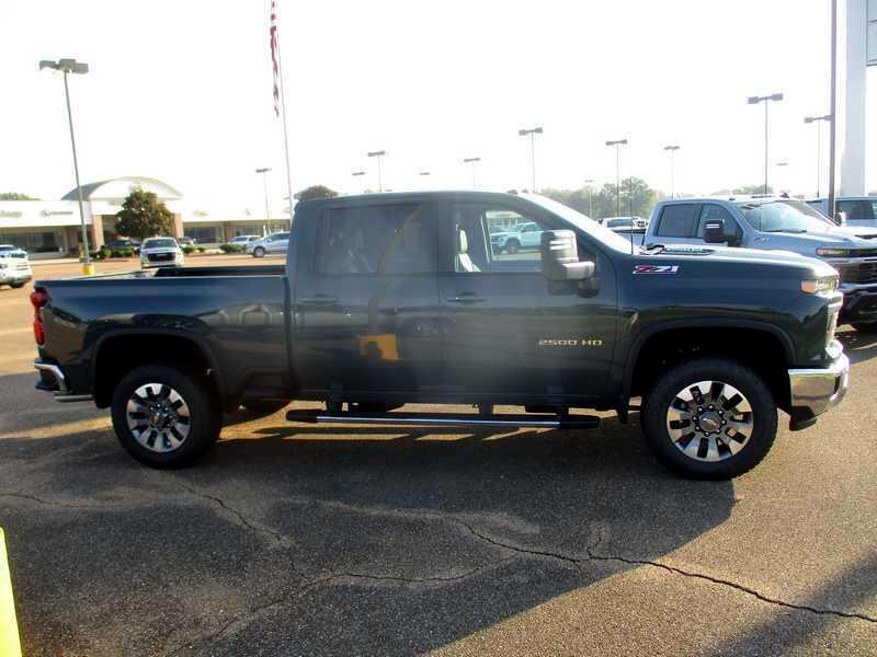 Chevrolet Silverado 2500HD LT Crew Cab Long Box 4WD 2025 Chevrolet Silverado 2500HD LT Crew Cab Long Box 4WD 2025