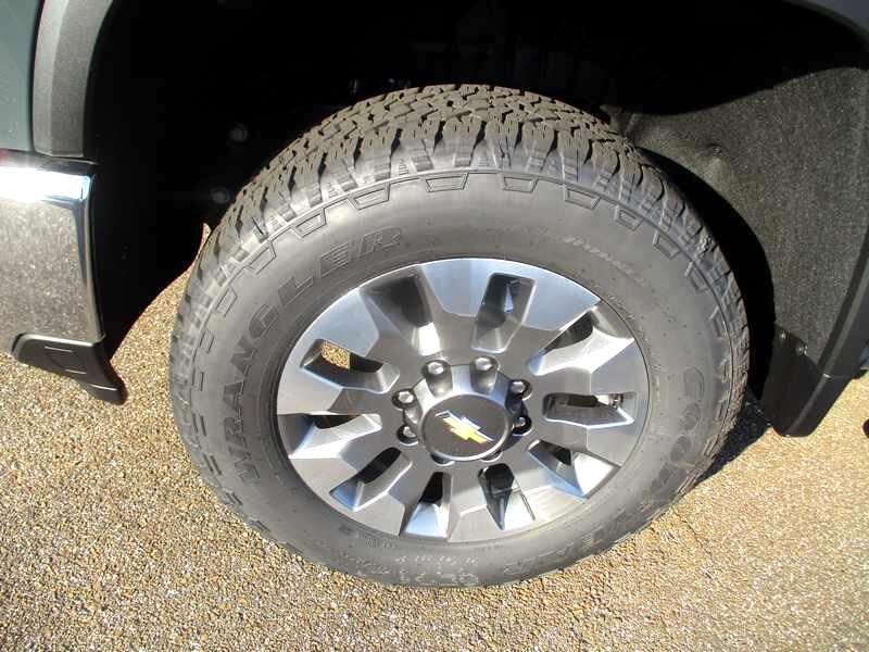 Chevrolet Silverado 2500HD LT Crew Cab Long Box 4WD 2025 Chevrolet Silverado 2500HD LT Crew Cab Long Box 4WD 2025