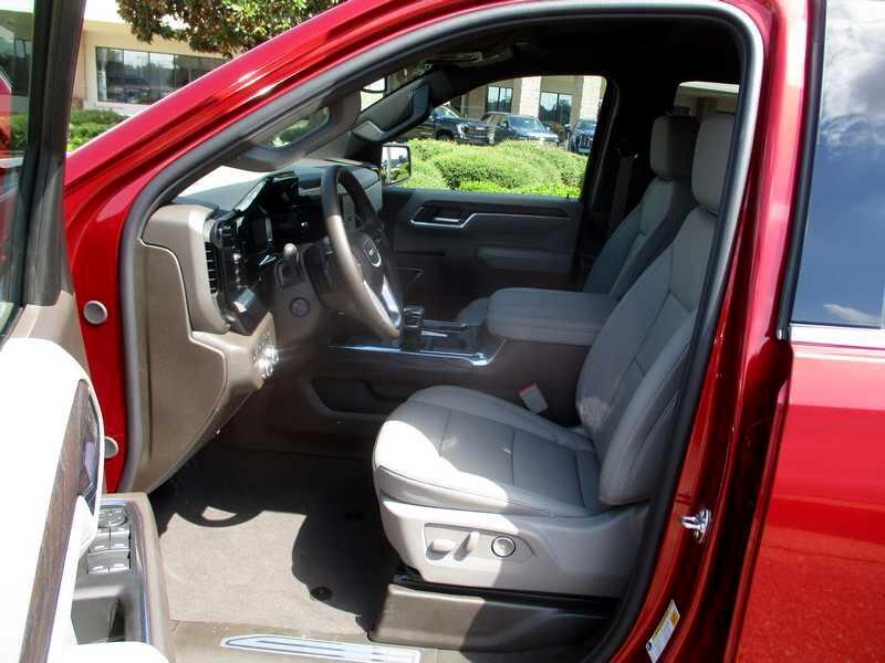 GMC Sierra 1500 SLT Crew Cab 4WD 2026 GMC Sierra 1500 SLT Crew Cab 4WD 2026