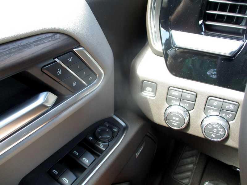 GMC Sierra 1500 SLT Crew Cab 4WD 2026 GMC Sierra 1500 SLT Crew Cab 4WD 2026