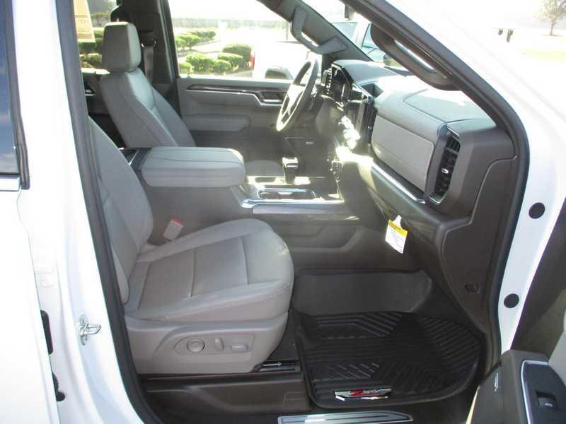 Chevrolet Silverado 1500 LTZ Crew Cab 4WD 2026 Chevrolet Silverado 1500 LTZ Crew Cab 4WD 2026