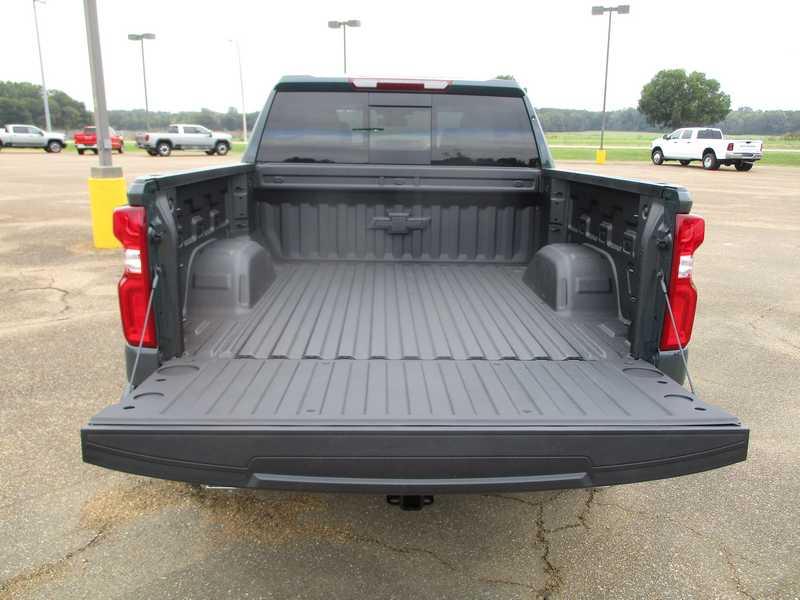 Chevrolet Silverado 1500 LTZ Crew Cab 4WD 2026 Chevrolet Silverado 1500 LTZ Crew Cab 4WD 2026