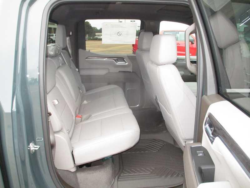 Chevrolet Silverado 1500 LTZ Crew Cab 4WD 2026 Chevrolet Silverado 1500 LTZ Crew Cab 4WD 2026