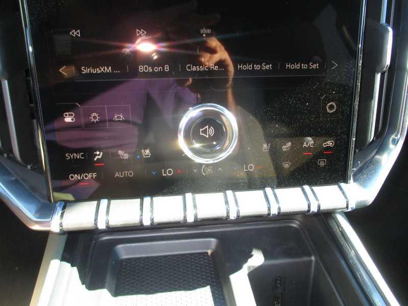 GMC Acadia AT4 AWD 2026 GMC Acadia AT4 AWD 2026