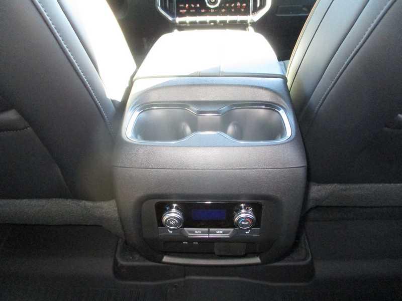 GMC Acadia AT4 AWD 2026 GMC Acadia AT4 AWD 2026