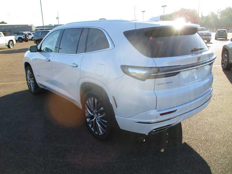 Buick Enclave Avenir FWD 2026 Buick Enclave Avenir FWD 2026