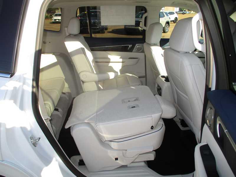 Buick Enclave Avenir FWD 2026 Buick Enclave Avenir FWD 2026