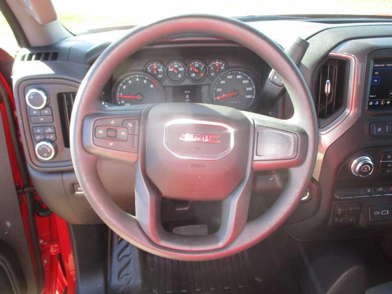 GMC Sierra 2500HD Pro Crew Cab 4WD SB 2026 GMC Sierra 2500HD Pro Crew Cab 4WD SB 2026