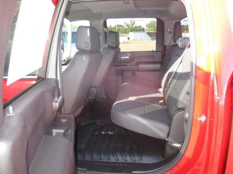 GMC Sierra 2500HD Pro Crew Cab 4WD SB 2026 GMC Sierra 2500HD Pro Crew Cab 4WD SB 2026