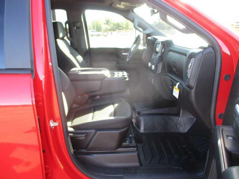 GMC Sierra 2500HD Pro Crew Cab 4WD SB 2026 GMC Sierra 2500HD Pro Crew Cab 4WD SB 2026