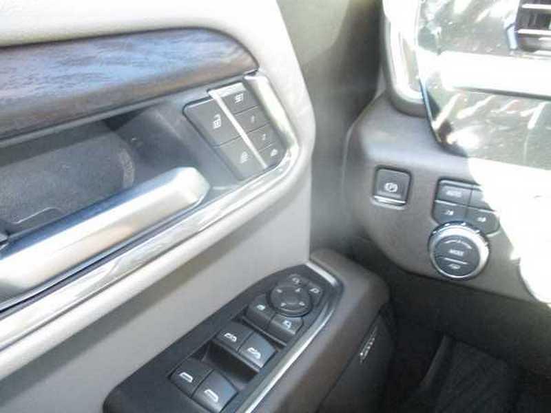 GMC Sierra 1500 SLT Crew Cab 4WD 2026 GMC Sierra 1500 SLT Crew Cab 4WD 2026