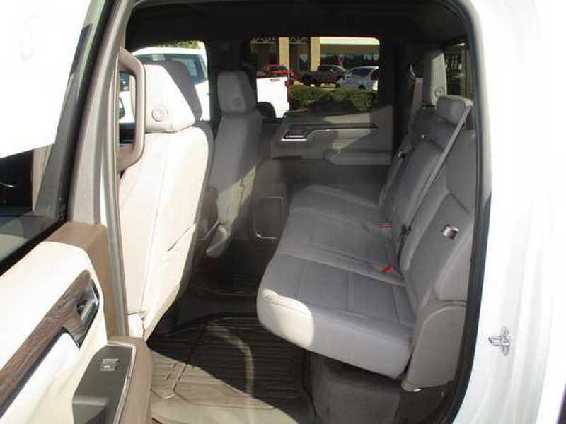 GMC Sierra 1500 SLT Crew Cab 4WD 2026 GMC Sierra 1500 SLT Crew Cab 4WD 2026