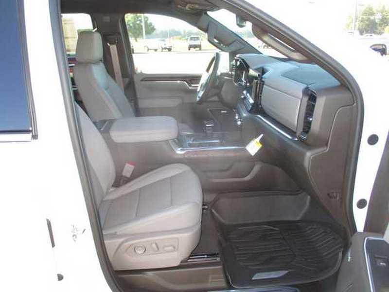 GMC Sierra 1500 SLT Crew Cab 4WD 2026 GMC Sierra 1500 SLT Crew Cab 4WD 2026