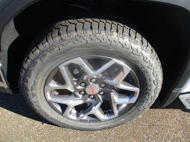 GMC Sierra 1500 SLT Crew Cab 4WD 2026 GMC Sierra 1500 SLT Crew Cab 4WD 2026