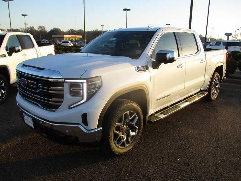 GMC Sierra 1500 SLT Crew Cab 4WD 2026