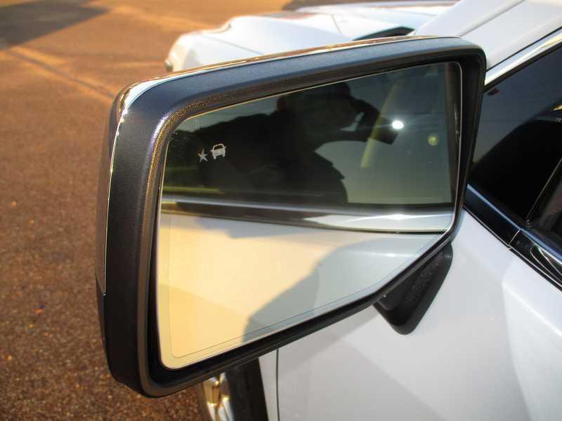 GMC Sierra 1500 SLT Crew Cab 4WD 2026