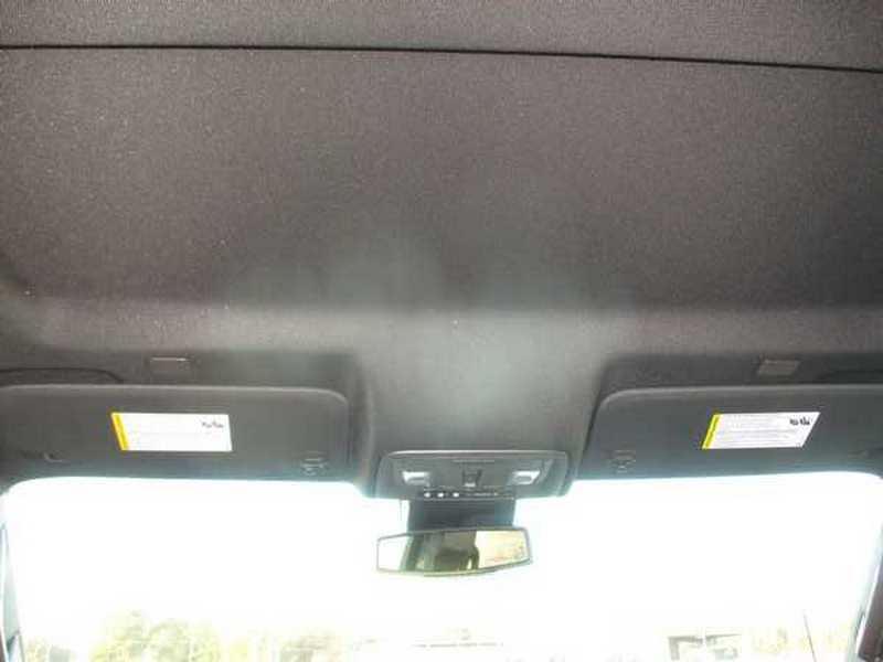 GMC Sierra 1500 SLT Crew Cab 4WD 2026