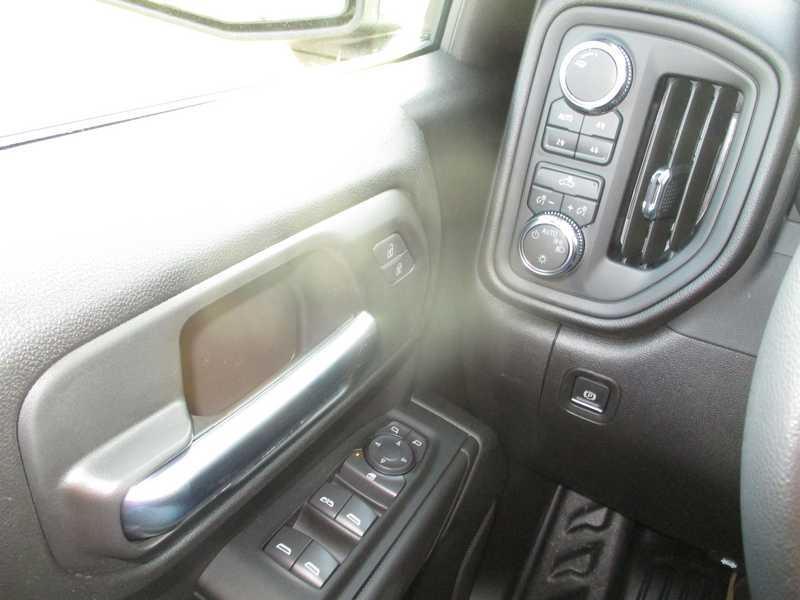 GMC Sierra 1500 Pro Crew Cab Short Box 4WD 2026