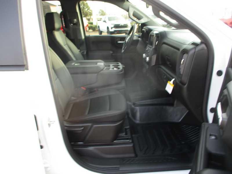 GMC Sierra 1500 Pro Crew Cab Short Box 4WD 2026