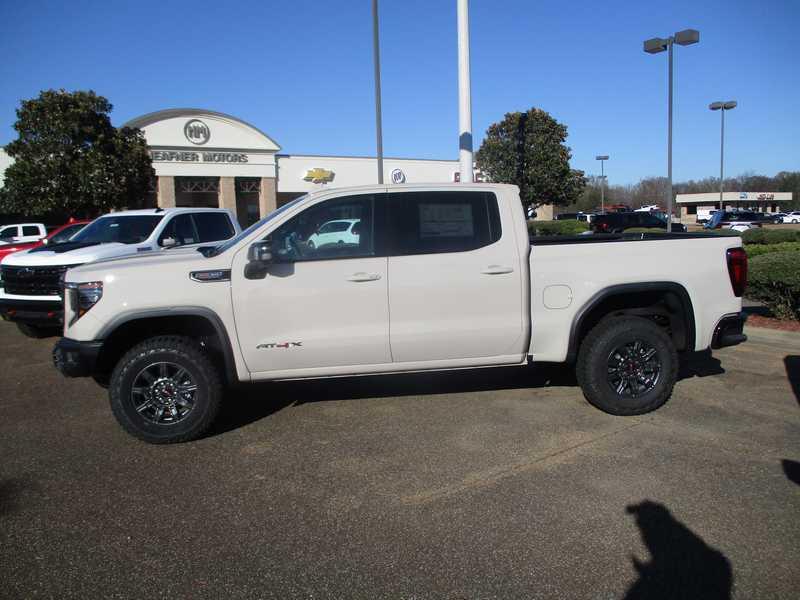 GMC Sierra 1500 AT4X Crew Cab 4WD 2026