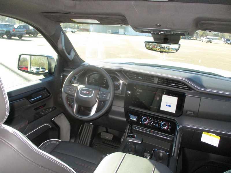 GMC Sierra 1500 AT4X Crew Cab 4WD 2026