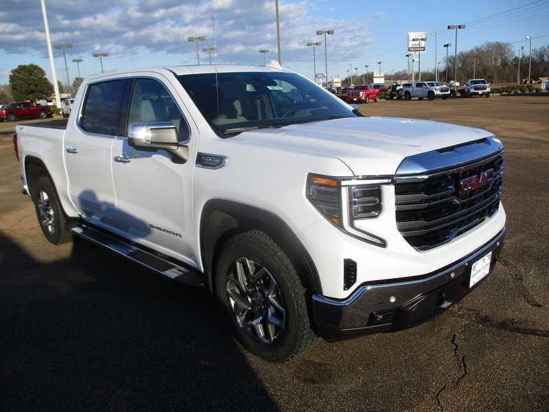 2026 GMC Sierra 1500 SLT Crew Cab 4WD