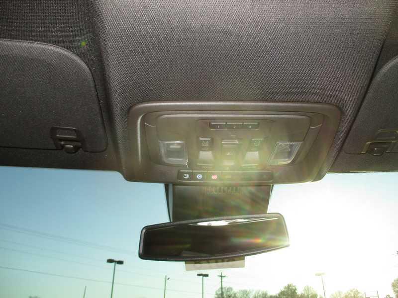 GMC Sierra 1500 SLT Crew Cab 4WD 2026