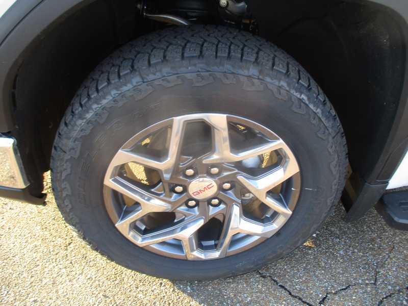 GMC Sierra 1500 SLT Crew Cab 4WD 2026