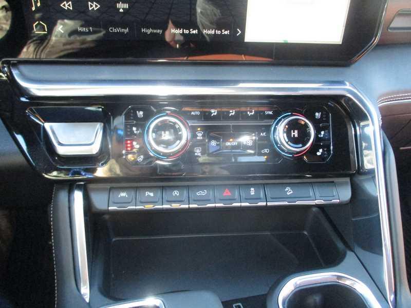 GMC Sierra 1500 Denali Ultimate Crew Cab 4WD 2026