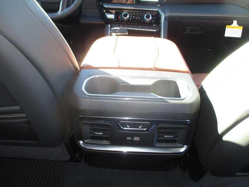 GMC Sierra 1500 Denali Ultimate Crew Cab 4WD 2026