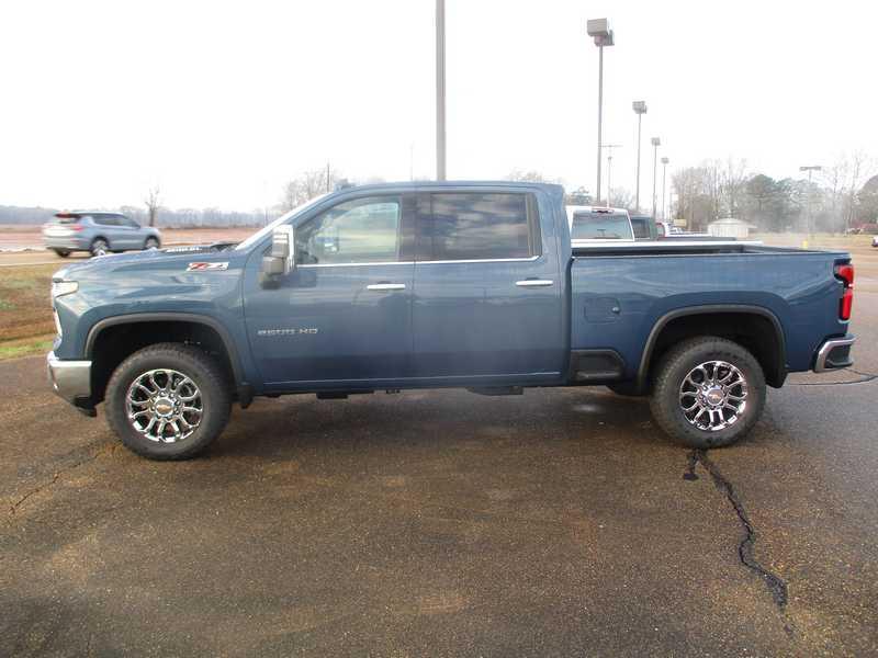 Chevrolet Silverado 2500HD LTZ Crew Cab 4WD 2026