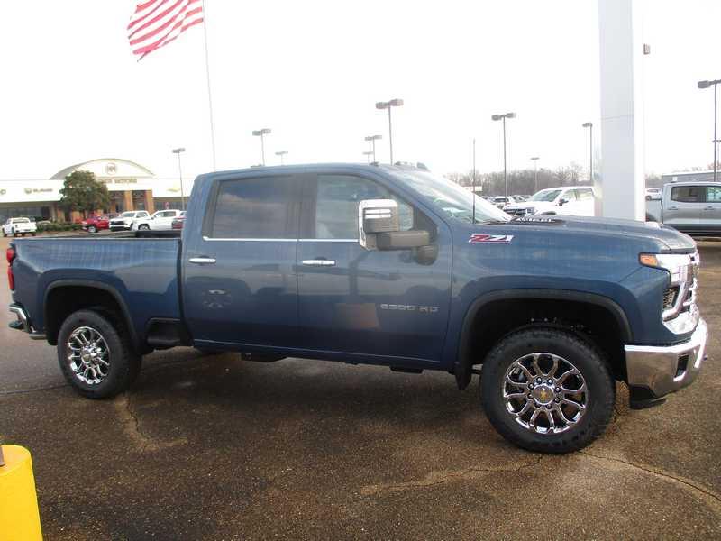 Chevrolet Silverado 2500HD LTZ Crew Cab 4WD 2026