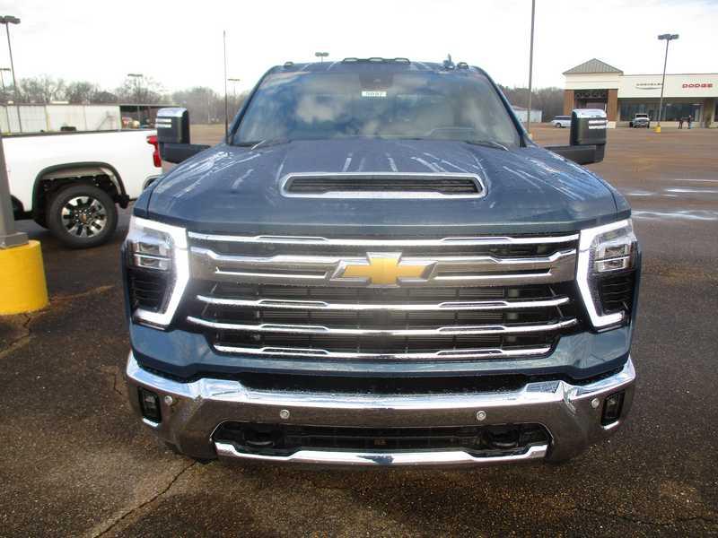 Chevrolet Silverado 2500HD LTZ Crew Cab 4WD 2026
