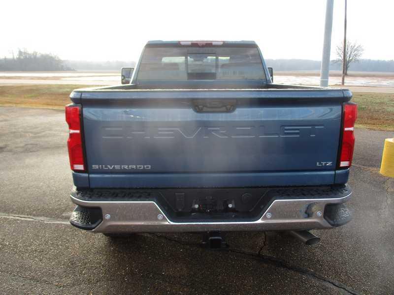 Chevrolet Silverado 2500HD LTZ Crew Cab 4WD 2026