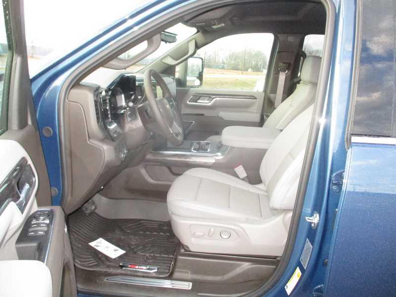 Chevrolet Silverado 2500HD LTZ Crew Cab 4WD 2026