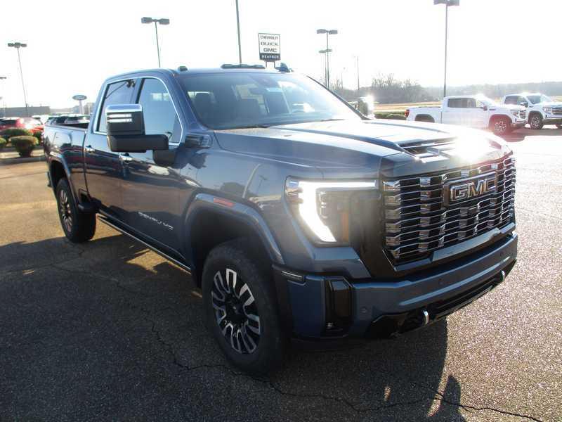 2026 GMC Sierra 2500HD Denali Ultimate Crew Cab 4WD