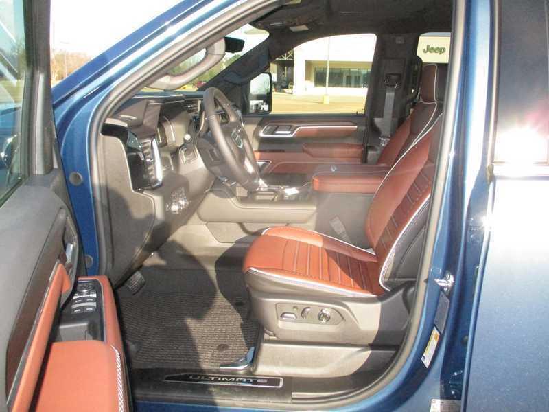 GMC Sierra 2500HD Denali Ultimate Crew Cab 4WD 2026