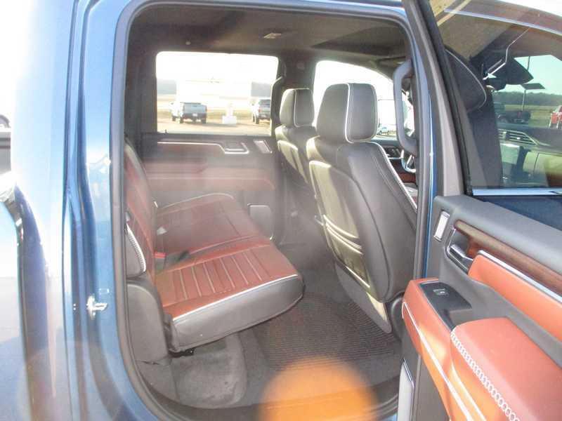 GMC Sierra 2500HD Denali Ultimate Crew Cab 4WD 2026