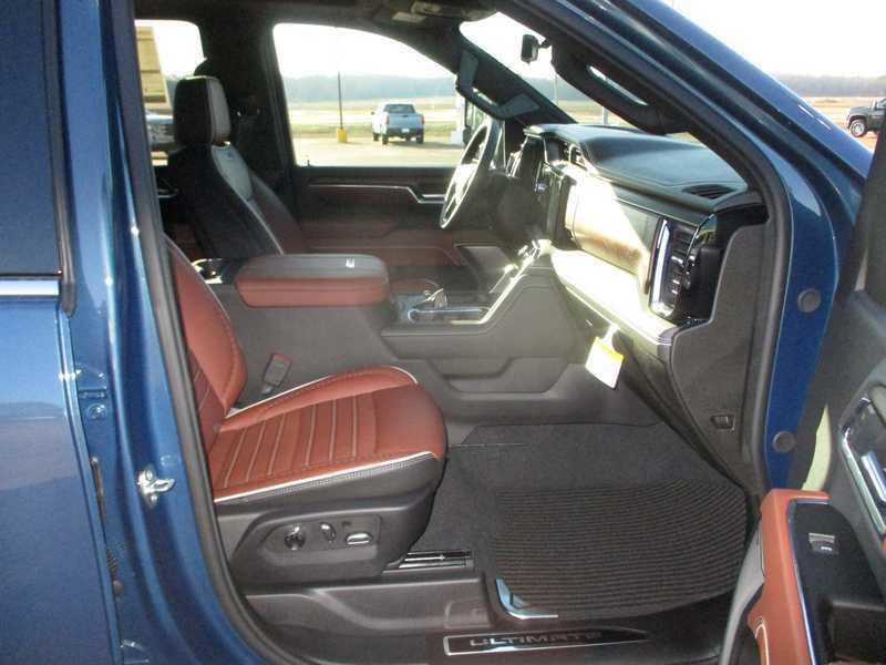 GMC Sierra 2500HD Denali Ultimate Crew Cab 4WD 2026